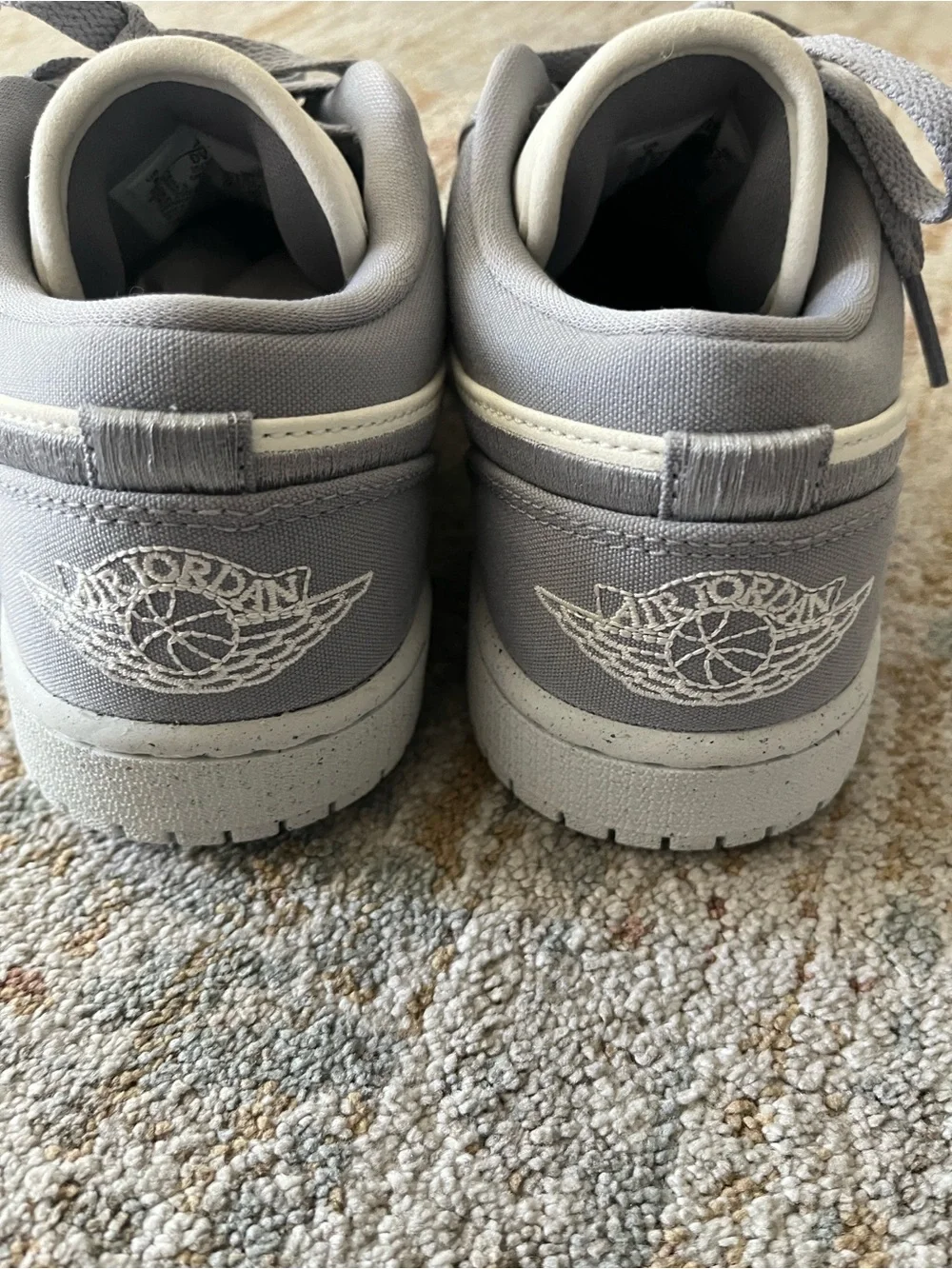 New Nike Jordan 1 low women’s 8